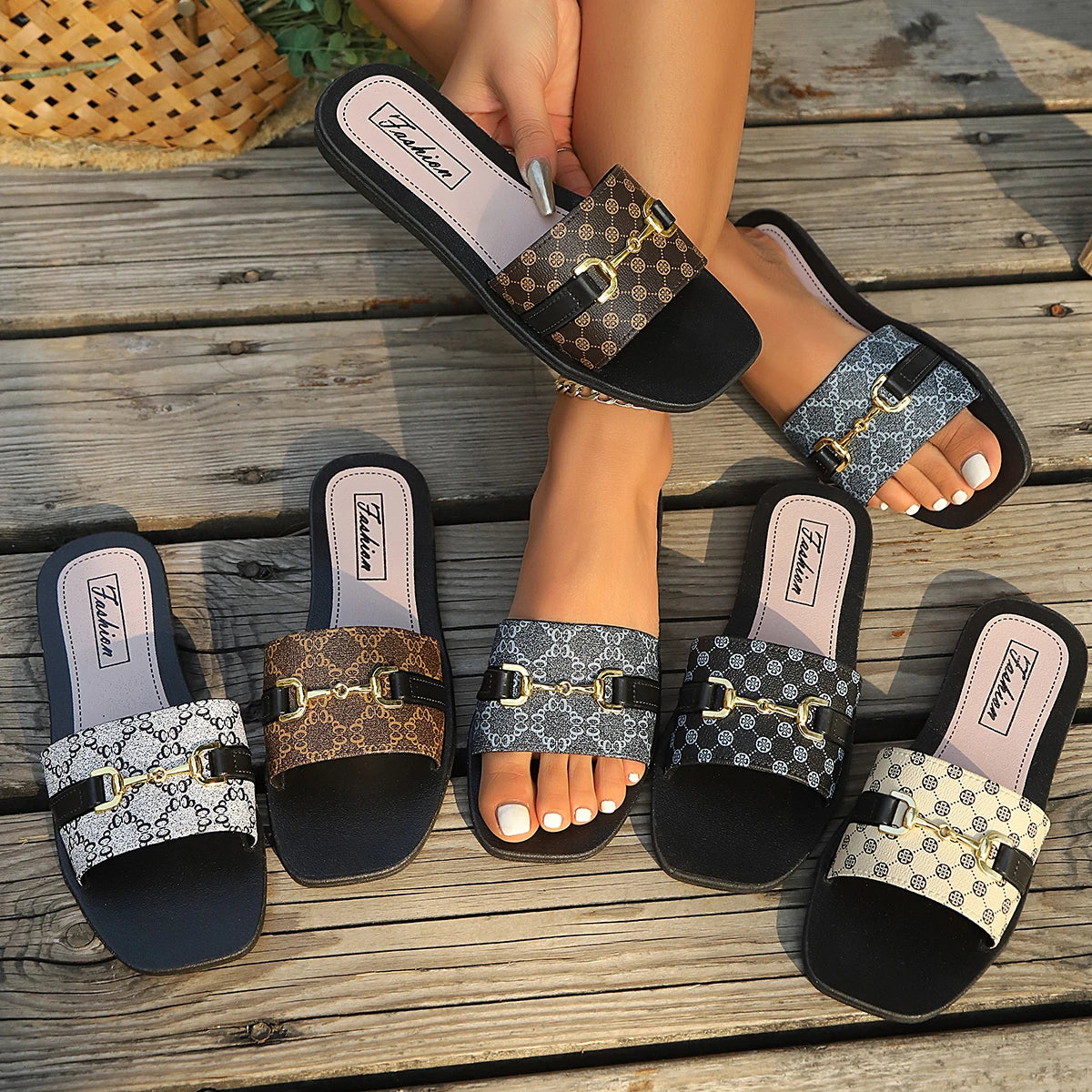 New Spring and Summer Slip-On Slippers for Women, Fashionable Casual Style, Roman Style, Slip-On Slippers for Outdoor Wear, Comfortable Beige and Brown Flat Slippers, French High-End Slippers, Women's Beach Shoes, New Fairy-S