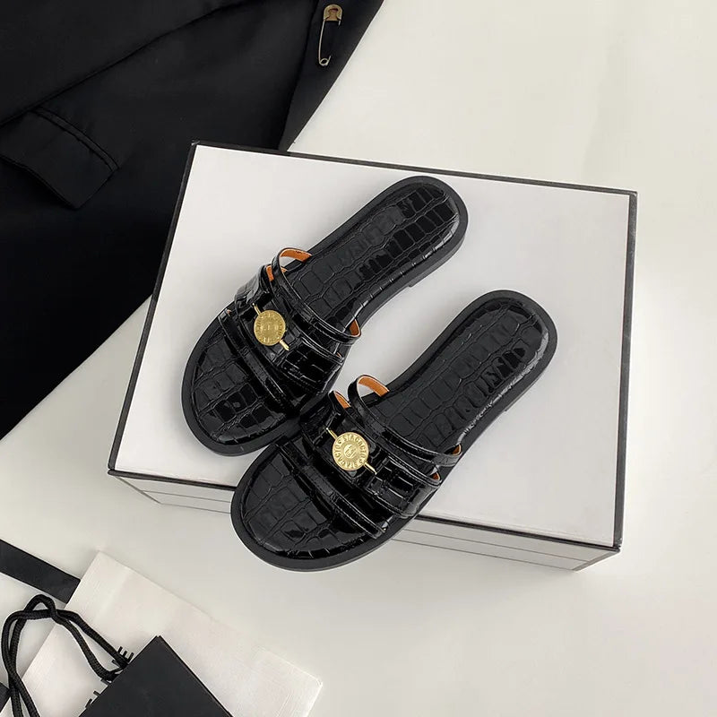 Women's Slippers2026New summer women's shoes for outdoor wear, soft-soled fashionable flat slippers for women