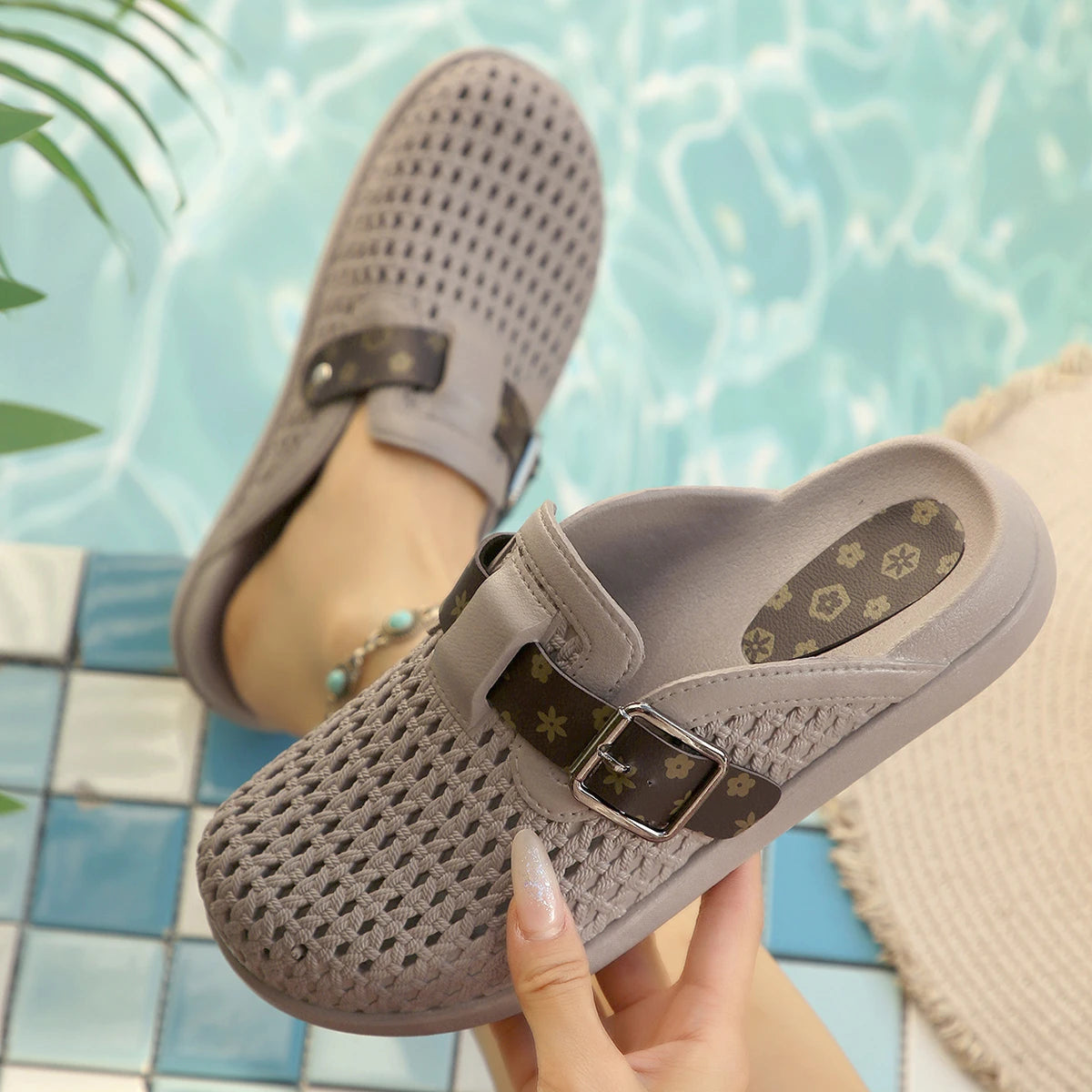 Fashion Sexy Comfortable Trendy Non-Slip Women's Slippers Closed Toe Hollow Out Mules Buckle Strap Summer Shoes for Women